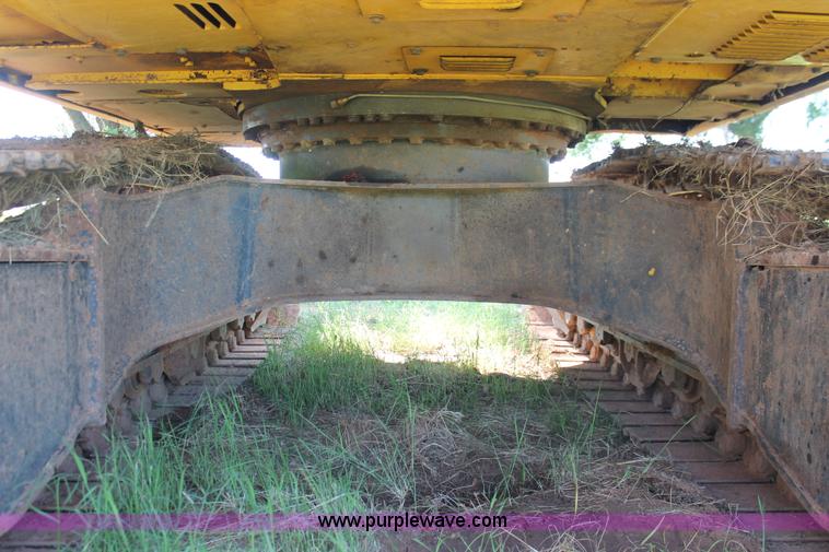 image for item I1569 2004 Komatsu PC160LC-7KA excavator
