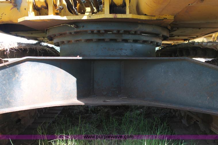 image for item I1569 2004 Komatsu PC160LC-7KA excavator