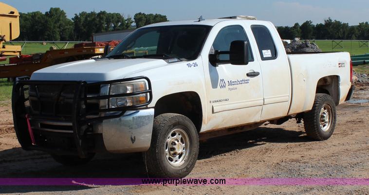 image for item I1570 2009 Chevrolet Silverado 2500HD Z71 Ext. Cab pickup truck