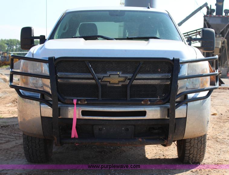 image for item I1570 2009 Chevrolet Silverado 2500HD Z71 Ext. Cab pickup truck