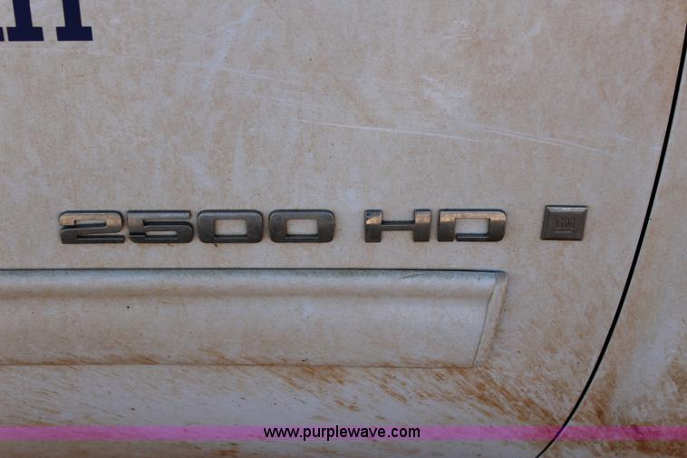 image for item I1570 2009 Chevrolet Silverado 2500HD Z71 Ext. Cab pickup truck