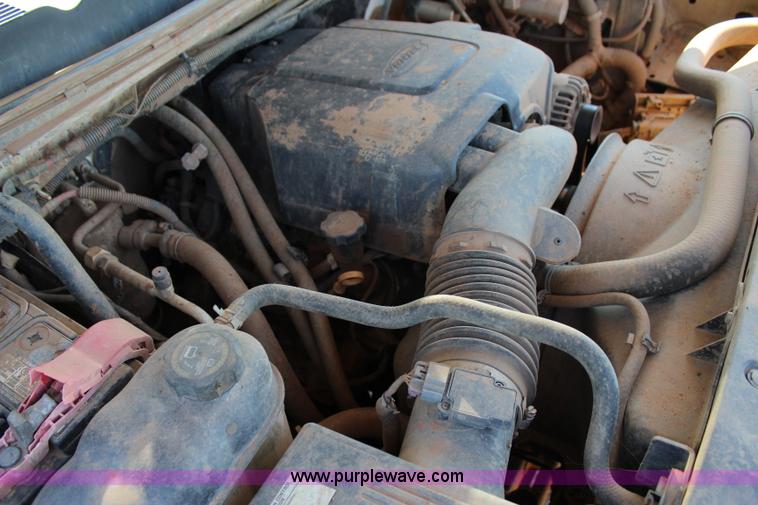 image for item I1570 2009 Chevrolet Silverado 2500HD Z71 Ext. Cab pickup truck