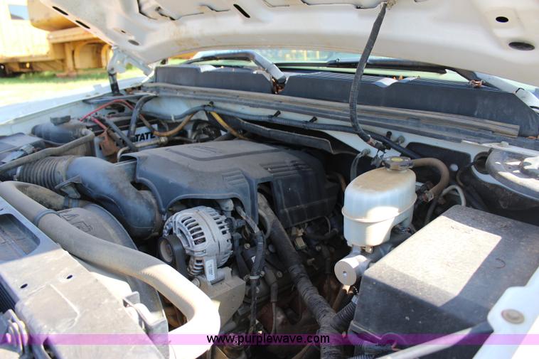 image for item I1571 2010 Chevrolet Silverado 2500HD Z71 Ext. Cab pickup truck