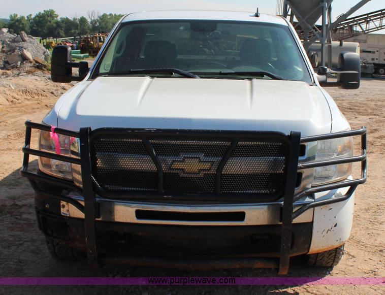 image for item I1573 2009 Chevrolet Silverado 1500 Z71 Ext. Cab pickup truck
