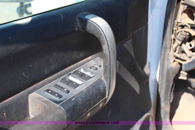 image for item I1573 2009 Chevrolet Silverado 1500 Z71 Ext. Cab pickup truck