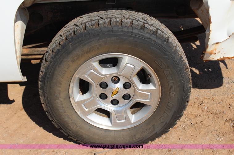 image for item I1573 2009 Chevrolet Silverado 1500 Z71 Ext. Cab pickup truck