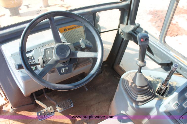 image for item I1577 2000 Case 580L backhoe