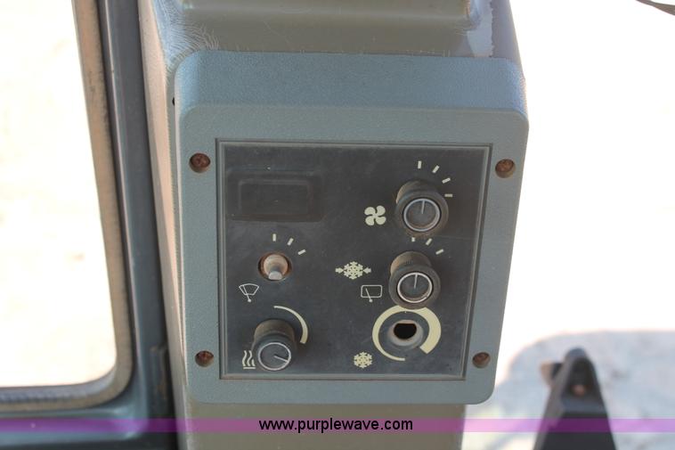 image for item I1577 2000 Case 580L backhoe