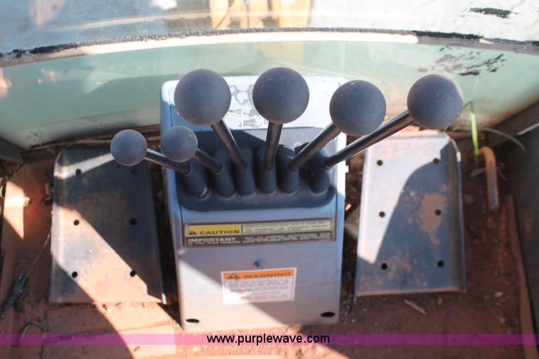 image for item I1577 2000 Case 580L backhoe