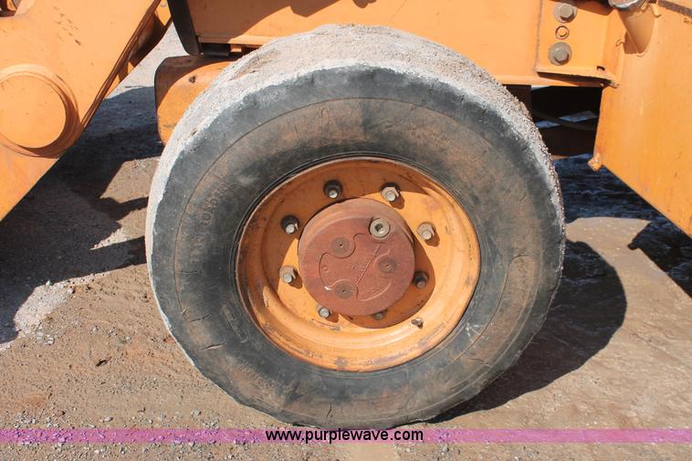 image for item I1577 2000 Case 580L backhoe