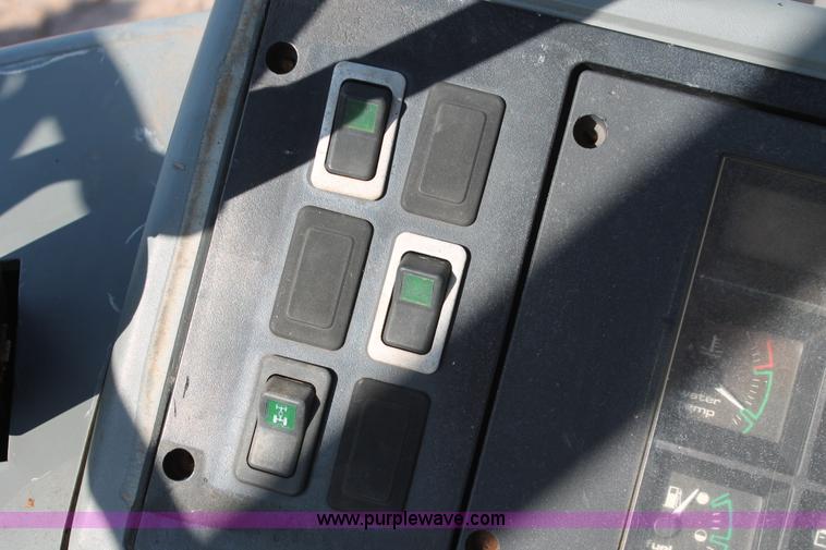 image for item I1578 1998 Case 580L backhoe