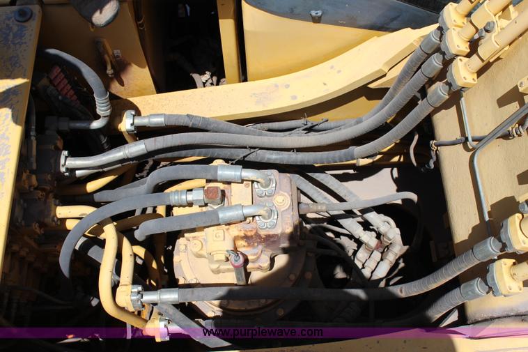 image for item I1582 2005 Komatsu PC300LC-7 excavator