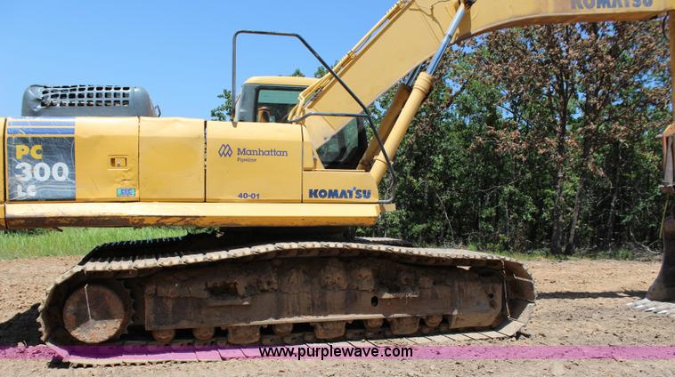 image for item I1582 2005 Komatsu PC300LC-7 excavator