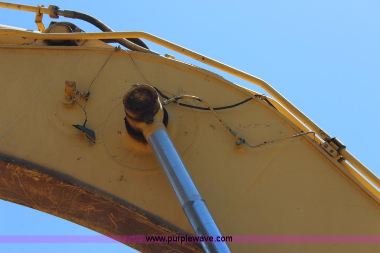 image for item I1582 2005 Komatsu PC300LC-7 excavator