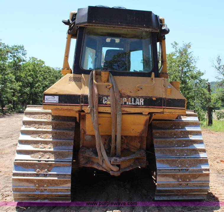 image for item I1583 2001 Caterpillar D6M LGP dozer