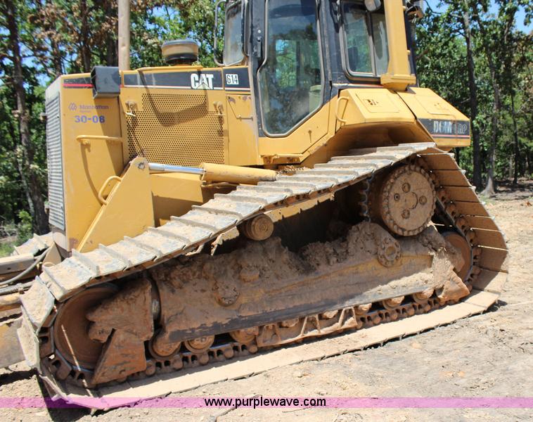 image for item I1583 2001 Caterpillar D6M LGP dozer