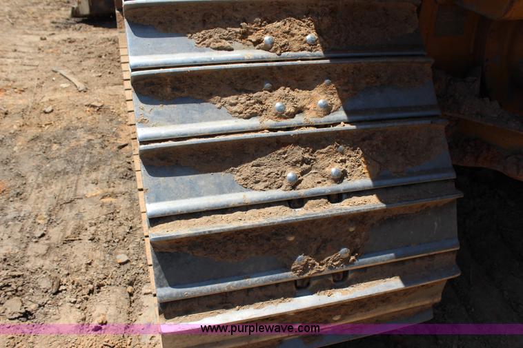 image for item I1583 2001 Caterpillar D6M LGP dozer
