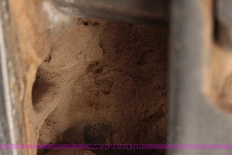 image for item I1583 2001 Caterpillar D6M LGP dozer