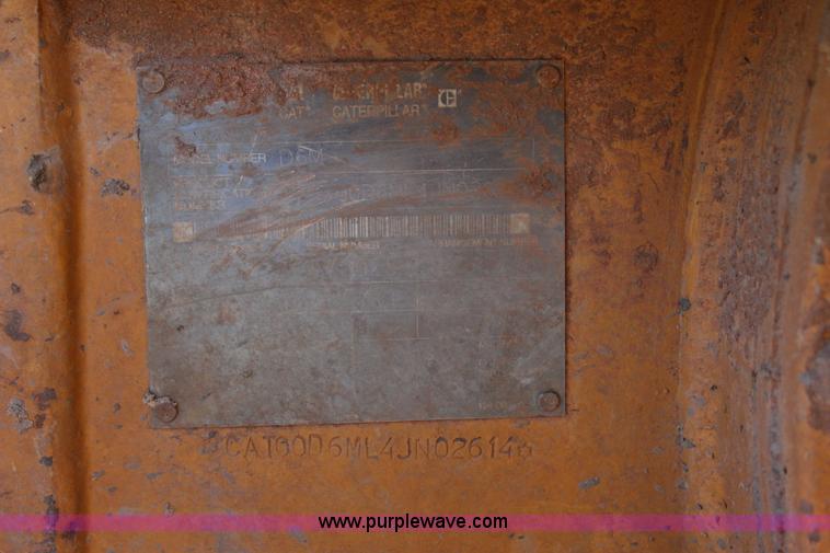 image for item I1583 2001 Caterpillar D6M LGP dozer