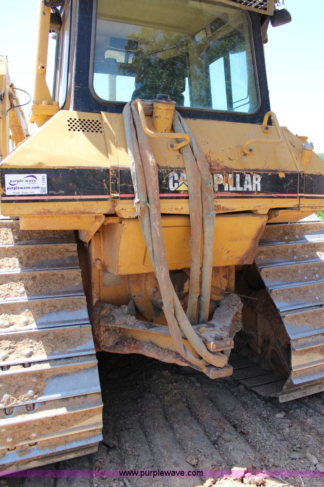 image for item I1583 2001 Caterpillar D6M LGP dozer