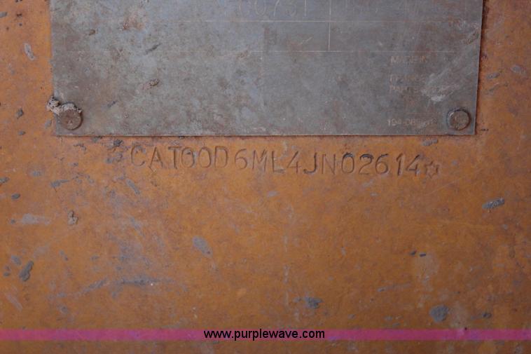image for item I1583 2001 Caterpillar D6M LGP dozer