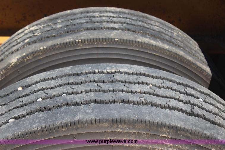 image for item I1584 1999 Atoka 24DE503 drop deck trailer