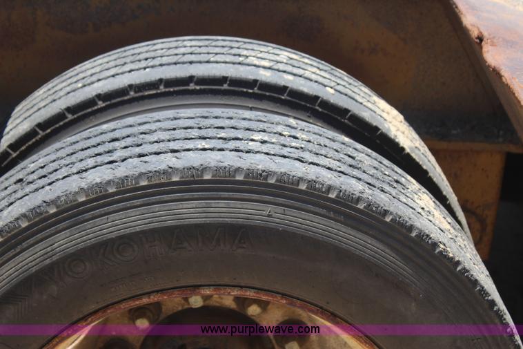 image for item I1584 1999 Atoka 24DE503 drop deck trailer