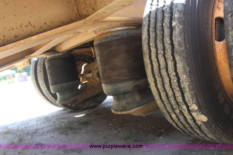 image for item I1584 1999 Atoka 24DE503 drop deck trailer