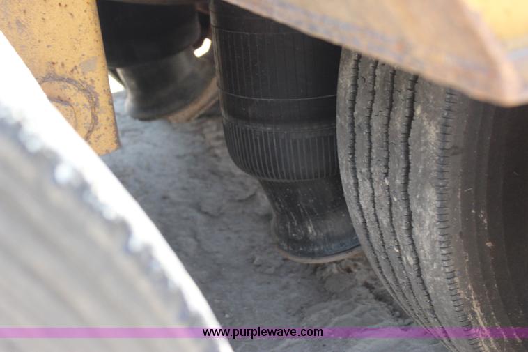 image for item I1584 1999 Atoka 24DE503 drop deck trailer