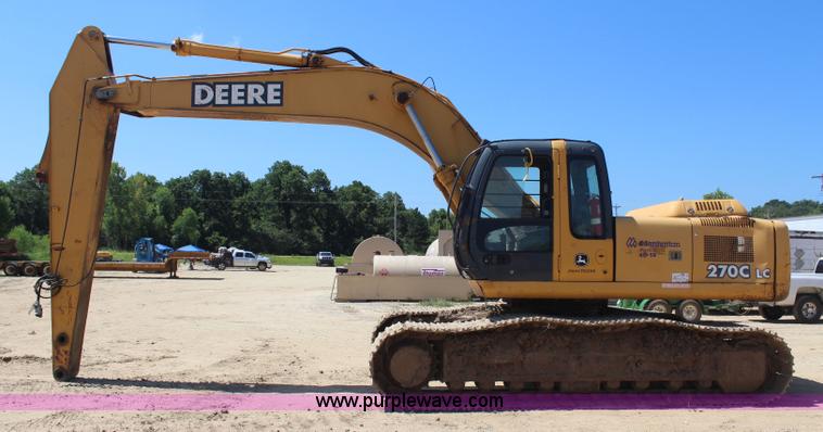 image for item I1585 2004 John Deere 270C LC excavator