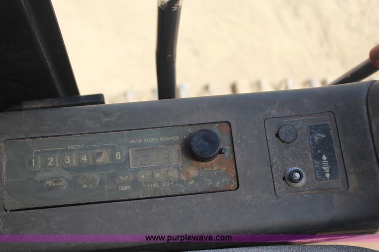 image for item I1585 2004 John Deere 270C LC excavator