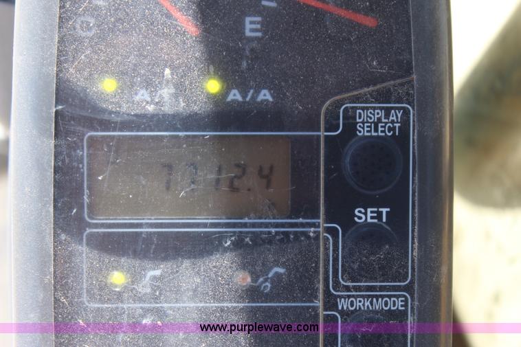 image for item I1585 2004 John Deere 270C LC excavator