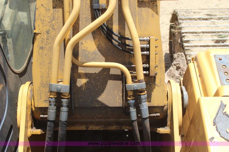 image for item I1585 2004 John Deere 270C LC excavator