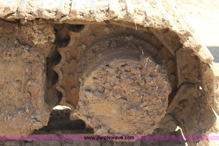 image for item I1585 2004 John Deere 270C LC excavator