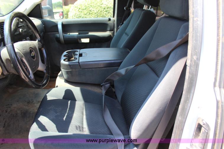 image for item I1588 2009 Chevrolet Silverado 1500 LT Ext. Cab pickup truck