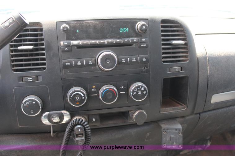 image for item I1588 2009 Chevrolet Silverado 1500 LT Ext. Cab pickup truck