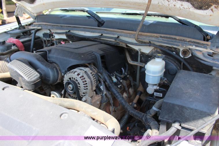 image for item I1588 2009 Chevrolet Silverado 1500 LT Ext. Cab pickup truck