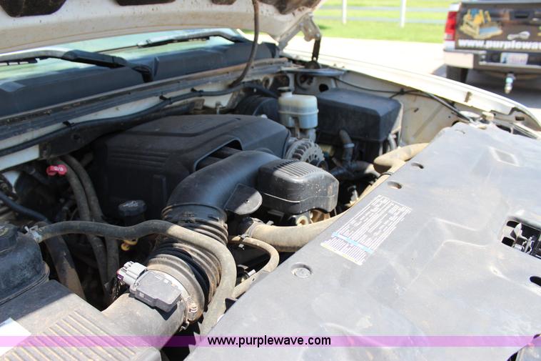 image for item I1588 2009 Chevrolet Silverado 1500 LT Ext. Cab pickup truck