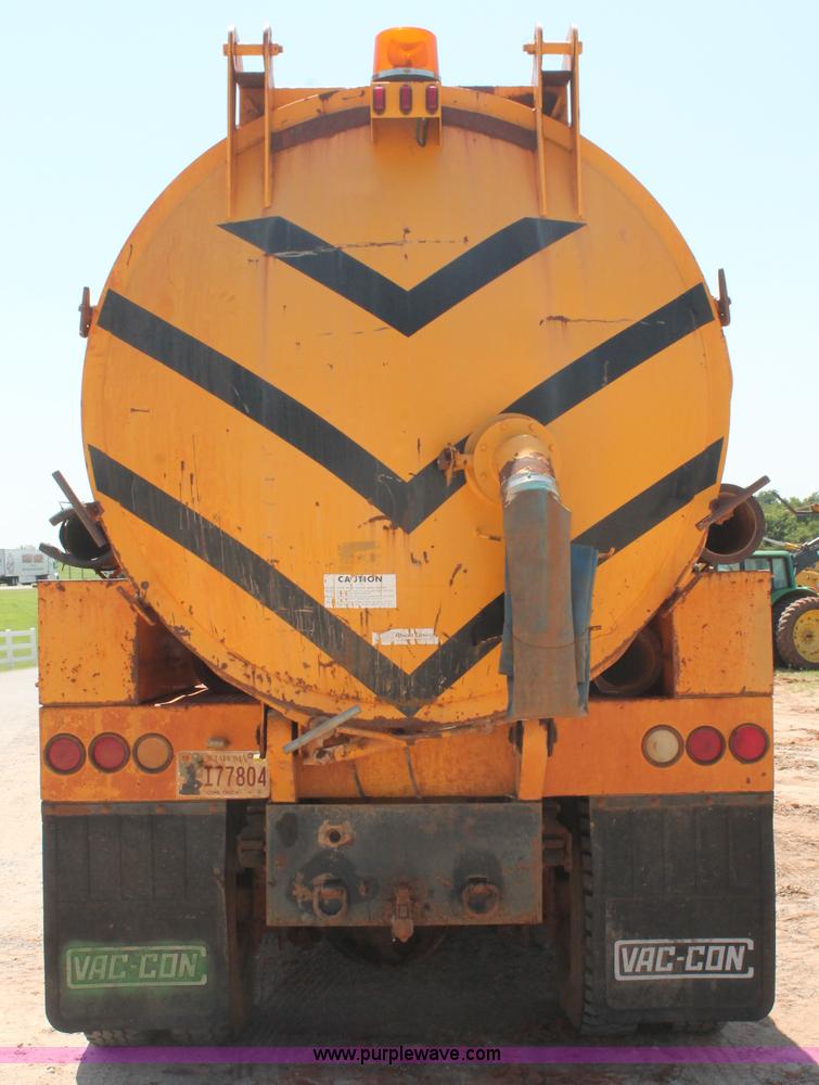 image for item I1592 1988 Ford L8000 vacuum truck