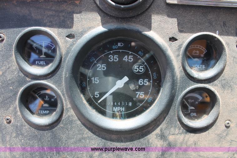 image for item I1592 1988 Ford L8000 vacuum truck