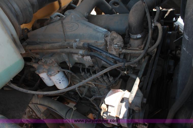 image for item I1592 1988 Ford L8000 vacuum truck