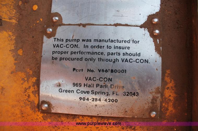 image for item I1592 1988 Ford L8000 vacuum truck