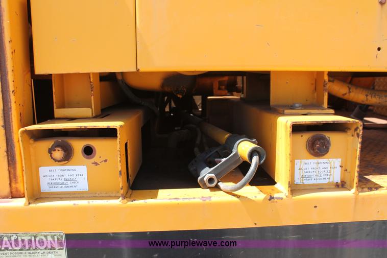 image for item I1592 1988 Ford L8000 vacuum truck