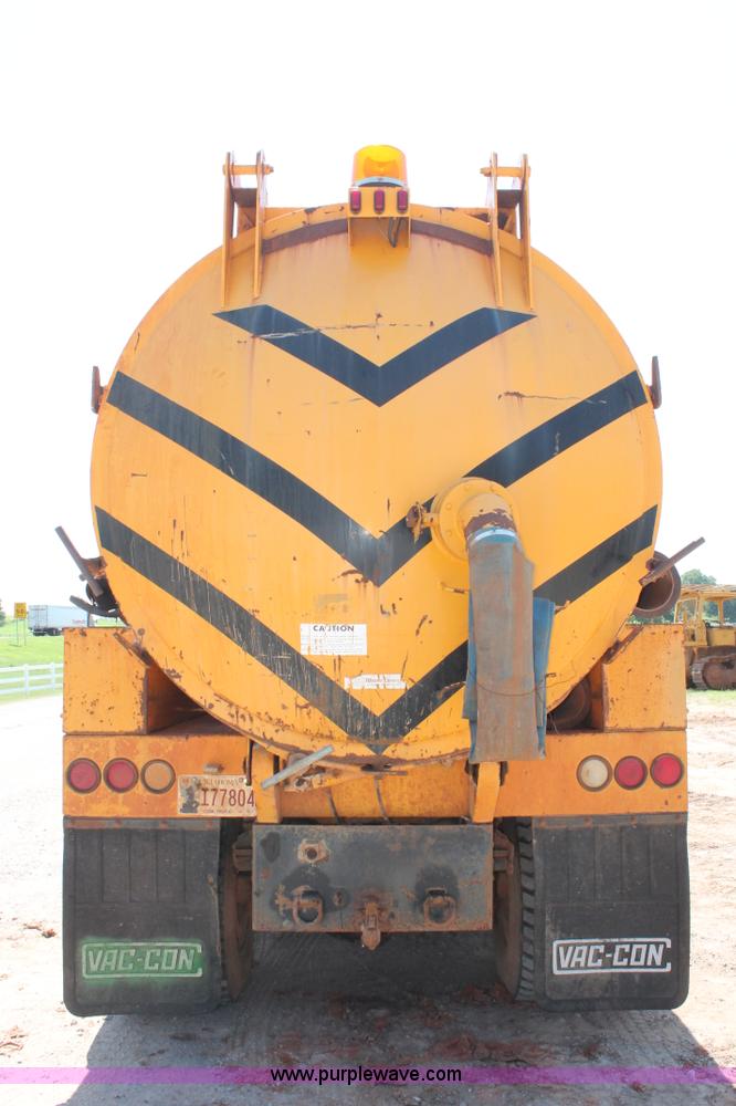 image for item I1592 1988 Ford L8000 vacuum truck