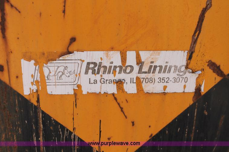 image for item I1592 1988 Ford L8000 vacuum truck