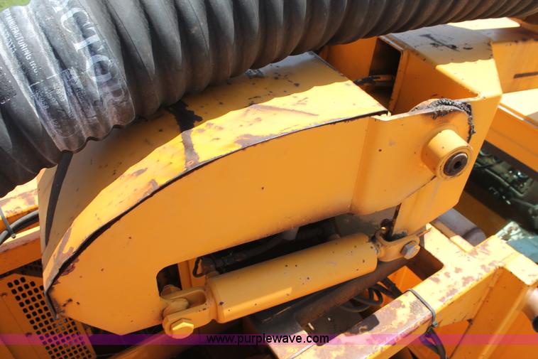 image for item I1592 1988 Ford L8000 vacuum truck