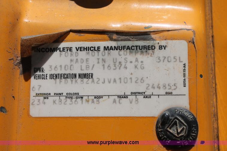 image for item I1592 1988 Ford L8000 vacuum truck