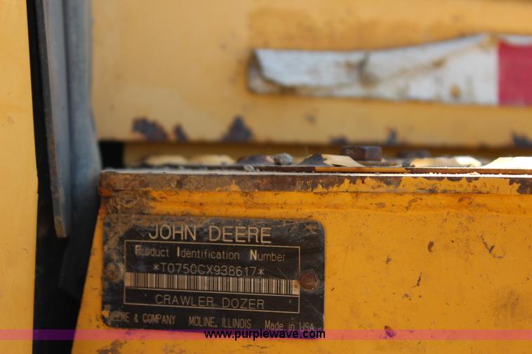 image for item I1593 2004 John Deere 750C LT dozer