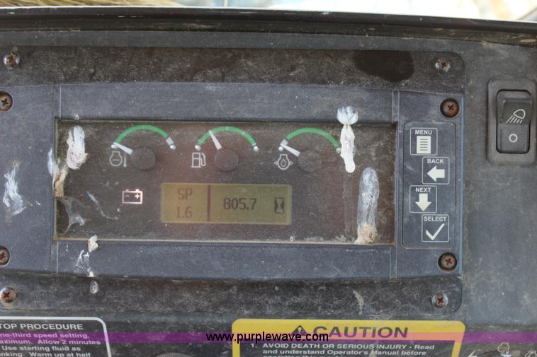 image for item I1593 2004 John Deere 750C LT dozer