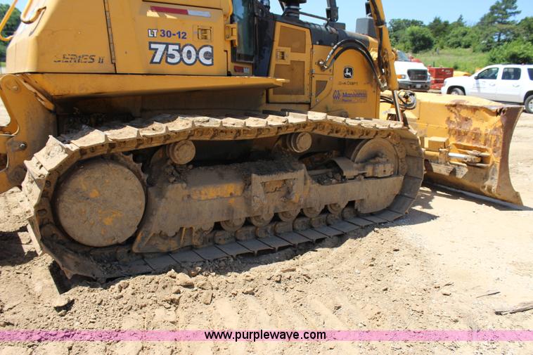 image for item I1593 2004 John Deere 750C LT dozer